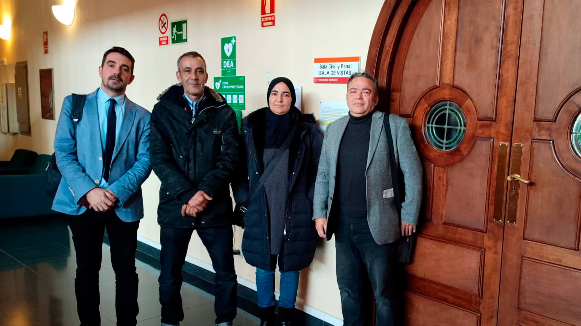 El Tribunal Superior de Justicia de Madrid escucha el caso de Ahmed y Hakima, reconocidos por la ONU como víctimas de una vulneración del derecho a la vivienda